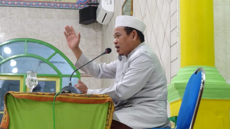 Pimpinan Tajdidul Iman Makassar, KH Sudirman Beberkan Kewajiban Orang Tua Terhadap Anak Menurut Islam