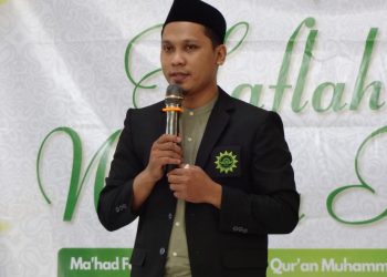 Bawa Khutbah Jumat di Masjid Agung TI, Pimpinan Ponpes MFM Ajak Kaum Muslim Berdonasi