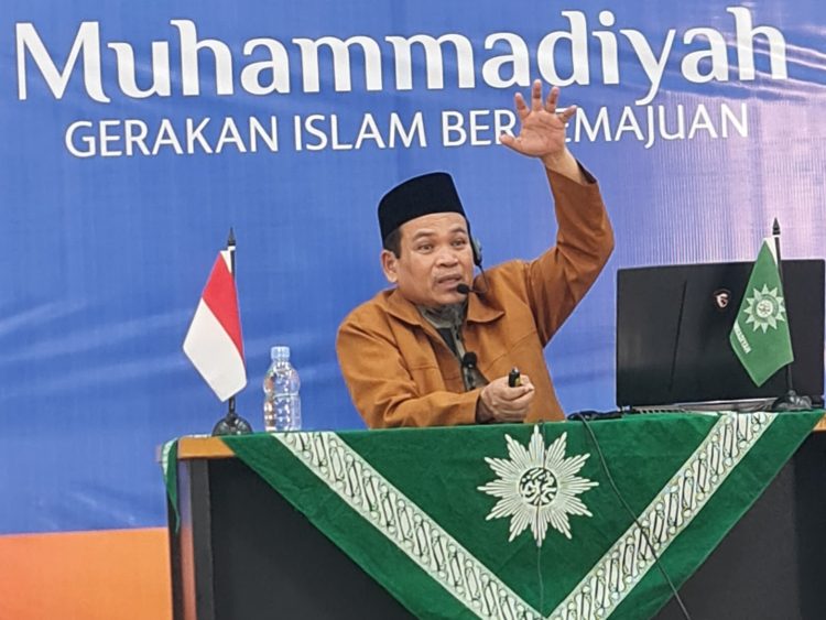 Dihadiri Sejumlah Ortom, KH Sudirman Bawa Pengajian Perdana di Pusdam Sulsel