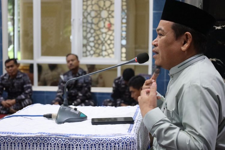 Dihadapan Personel Lantamal VI, KH Sudirman Perkenalkan MBS