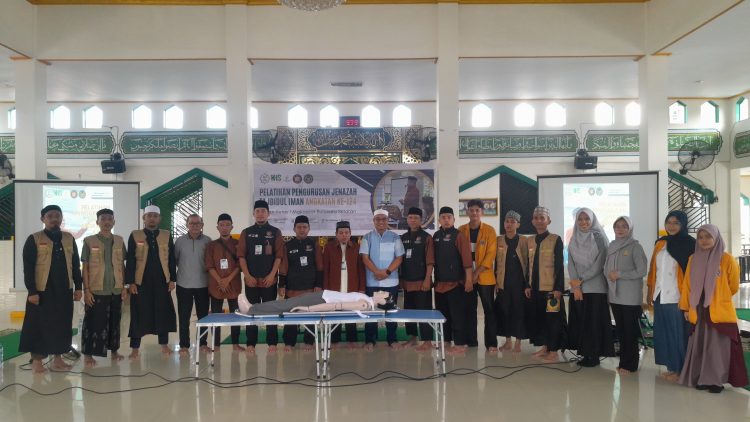 Gelar Pelatihan Jenazah Ka Rutan Makassar Beri Apresiasi Kepada KH Sudirman.