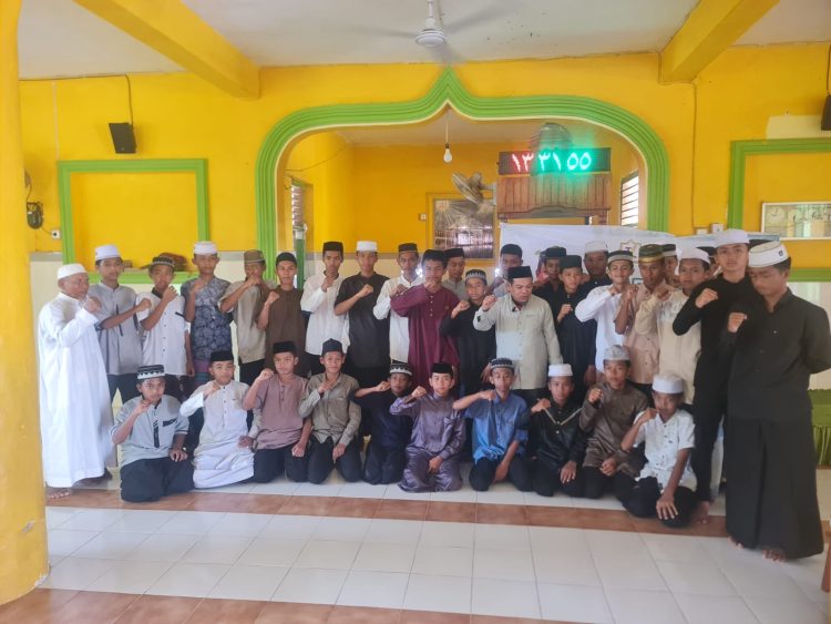 KH.Sudirman S.Ag Disambut Hangat di Ponpes Subulus Salam Yaminas Luwu