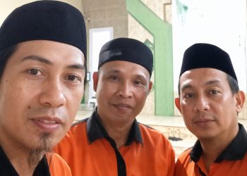Tak Kenal Waktu, Tim PJTI Urus Jenazah Hingga Malam Hari