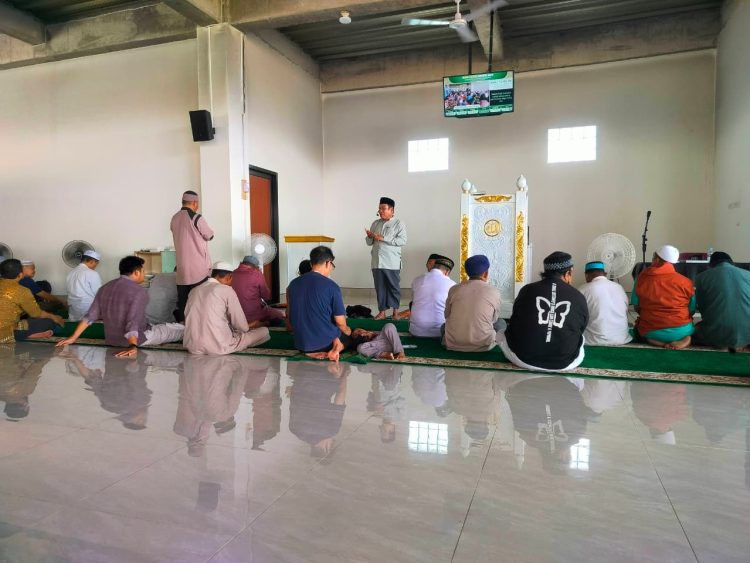 Kiai Sudirman Kupas Keutamaan Mengurus Masjid