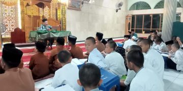 Dihadapan Santri dan Jamaah Takmirul Masajid Kiai Sudirman Beberkan 10 Prinsip Ibadah