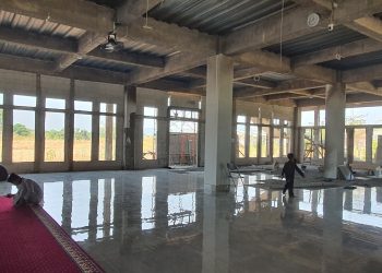Panitia Pembangunan Masjid Agung TI, Kebut Pembangunan Dinding